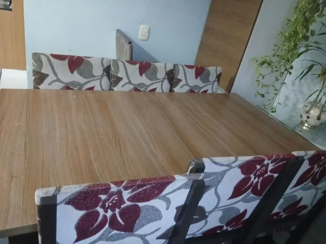 Mesa 6 cadeiras