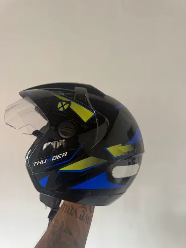 Capacete