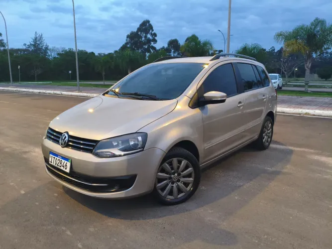 Volkswagen Spacefox 1.6/ 1.6 Trend Total Flex 8V 5P 2013
