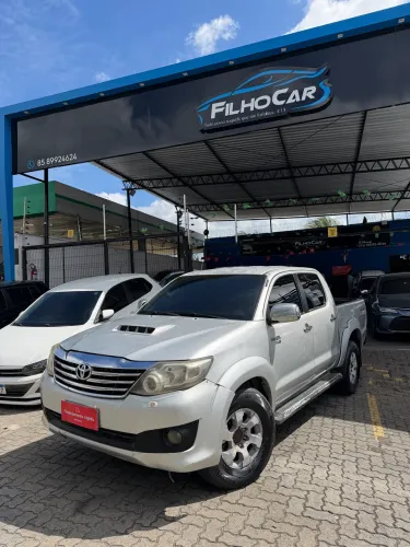 Toyota Hilux CD D4-d 4X4 2.5 16V 102cv TB Dies. 2006