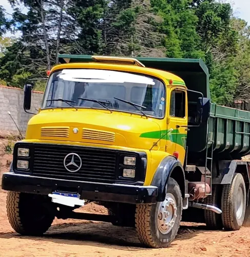 Mercedes 1313 basculante