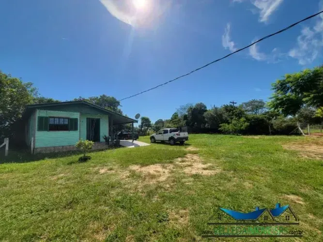 Velleda oferece fantástico sítio com casa e galpão campeiro em condomínio em Águas Claras