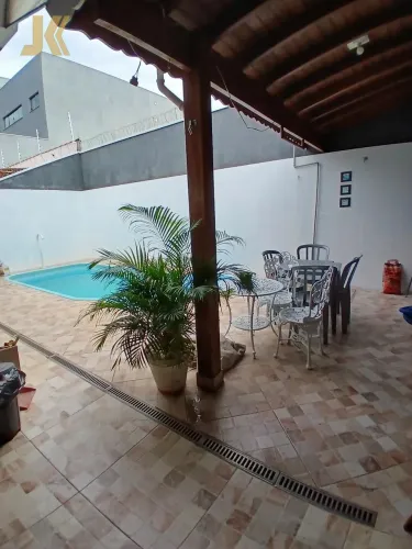 Casa à venda em Jaguariúna, Residencial Coração de Jesus, com 2 quartos, com 170 m²