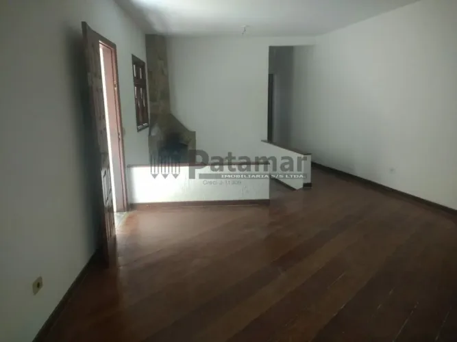 CASA COM 3 QUARTOS A VENDA NO JARDIM PERI PERI