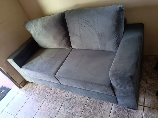 Sofá 3 lugares / cinza / novíssimo