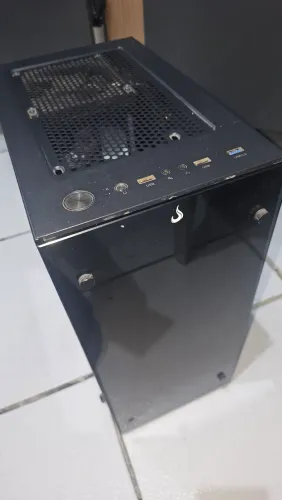 Gabinete Rise Mode Glass 06X + Fonte EVGA 600B