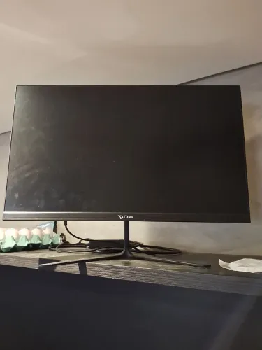 Monitor 144hz Durex defeito liga fica com risco