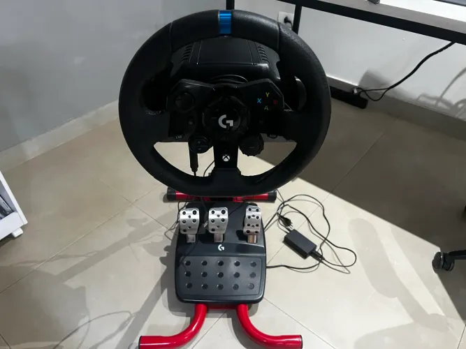 Logitech G923 + Cockpit Extreme Racing