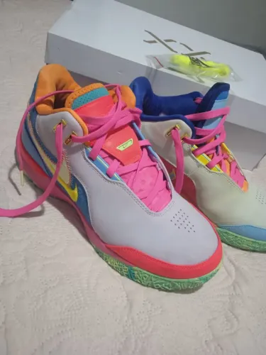 Tênis Nike Zoom Lebron