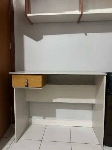 Mesa de estudos/escritório