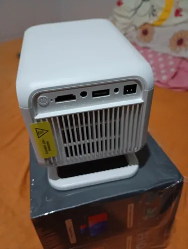 Projetor HY 310x Full HD smart novo