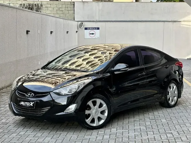 Hyundai Elantra GLS 1.8 16V Aut. 2013