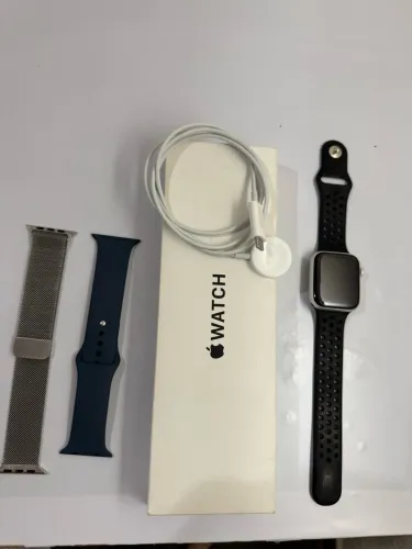 Apple Watch SE 2 (44mm)