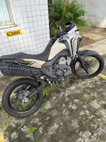 SAHARA 300 ADVENTURE 