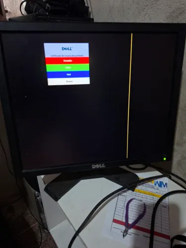 Monitor dell 17 polegadas quadrado com linha na tela, leia todo anúncio 