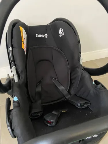 Cadeirinha de bebê  para carro 