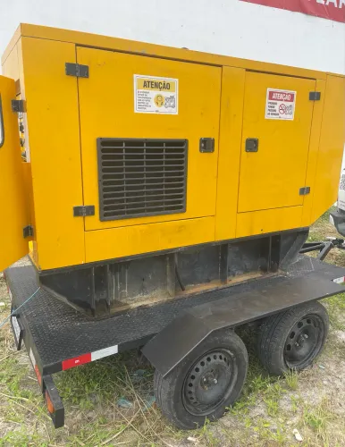 Gerador a Diesel 85kVa STEMAC Motor MWM Alternador WEG c/ Carretinha Reboque