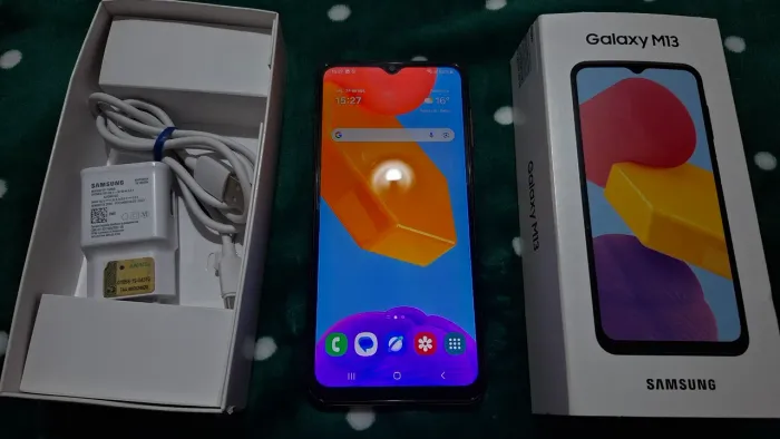 Smartphone samsung M13