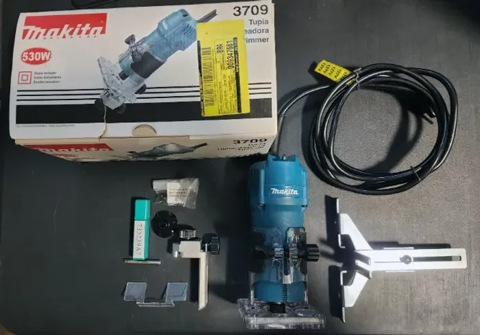 Tupia laminadora Makita 3709 530W 127V + jogo com 12 fresas novas