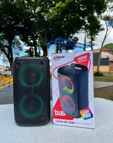 Vendo Caixa de Som Portátil Xtrad LED RGB