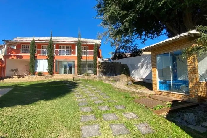 Oportunidade em Araruama: Casa a venda 4 Quartos c/Piscina, Area Gourmet, cascata natural,
