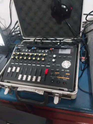 Mesa multitrack tascam 8 pistas