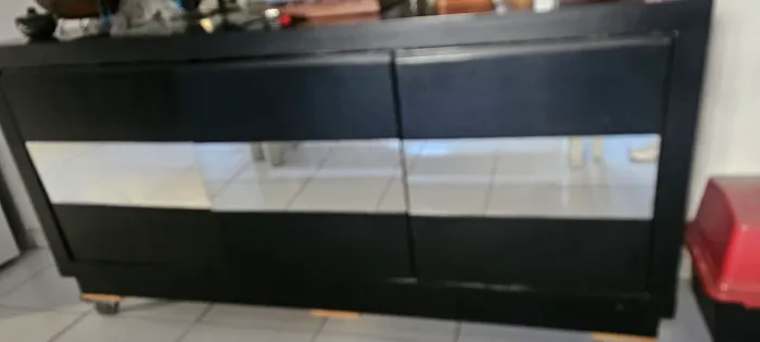 Balcão preto vom espelho