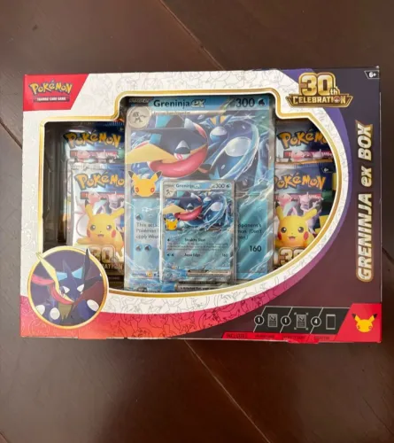 Box Coleção Celebração de 30 Anos (Greninja EX) EN-US