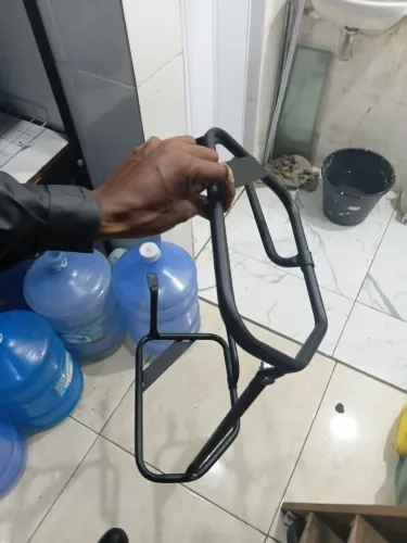 Vendo esse protetor de carenagem traseiro, pra factor adapta em qualquer modelo da linha