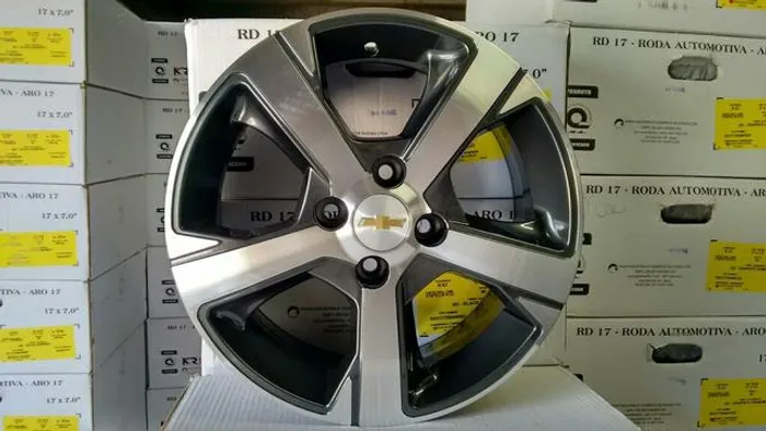 Roda aro 15 Chevrolet Onix LTZ diamantada com grafite Krmai Original corsa 4X100 jogo novo