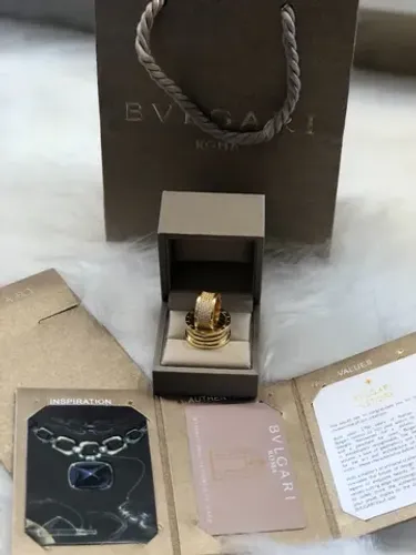 Aliança bvlgari o par cravejada de alto luxo com molas