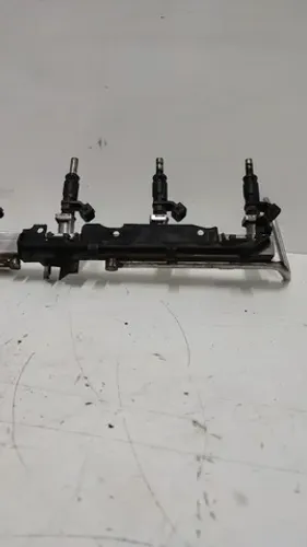 Flauta com bicos injetores BMW 320i 2.0 aspirado N46 2010