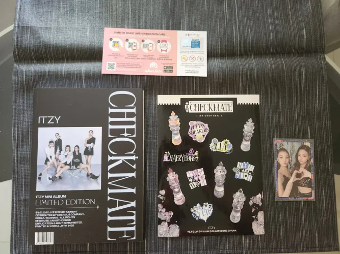 Album Itzy Checkmate Limited