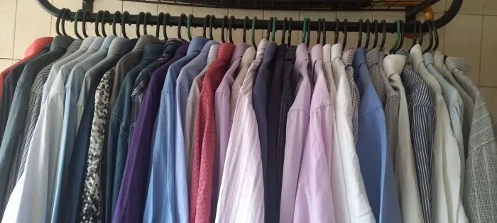 CAMISAS SOCIAL MANGAS LONGAS 30  PEÇAS USADAS PARA BRECHÓ