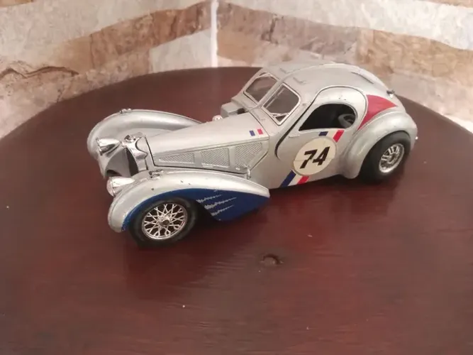 Miniatura Bugatti 