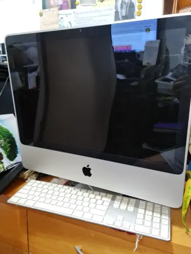 Mc PC All in One Apple super novo e funcionando bem