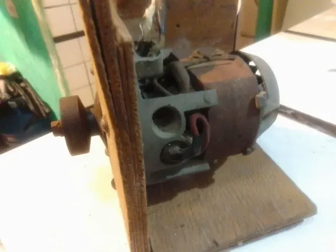 Vendo esse motor ele tá ok 110 wts