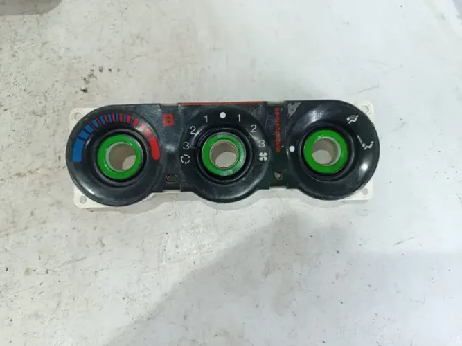Comando ar condicionado Ford Escort 97-02 