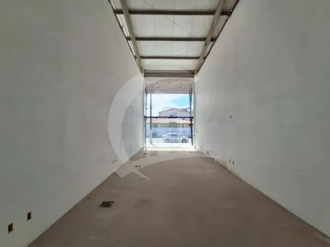 Loja Comercial na Coroa do Meio, Oportunidade Imperdível!