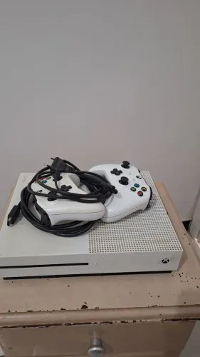 XBOX ONE S 1TB