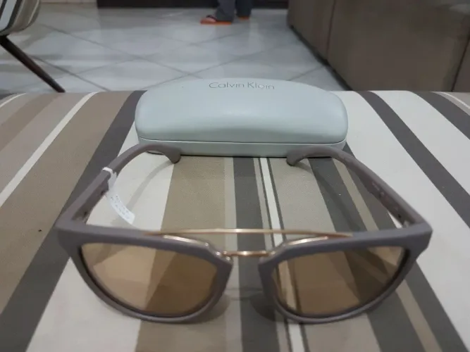 Óculos de sol Calvin Klein feminino