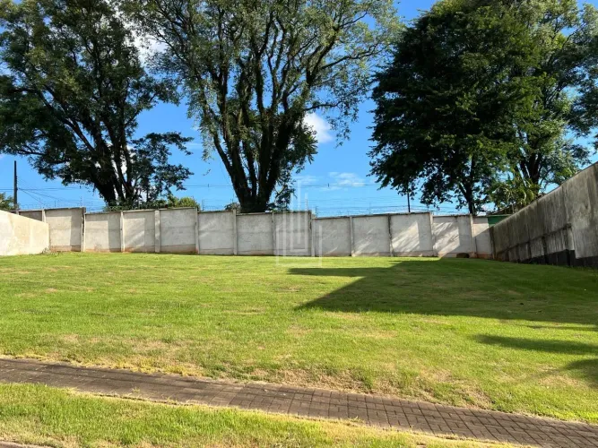 Terreno à Venda no Condomínio Residencial Porto Madero em Foz do Iguaçu.