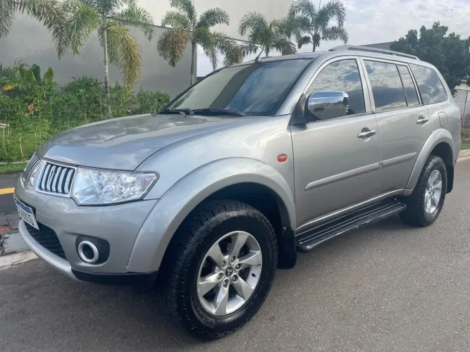 Pajeiro Dakar 7 lugares 4x4 Diesel