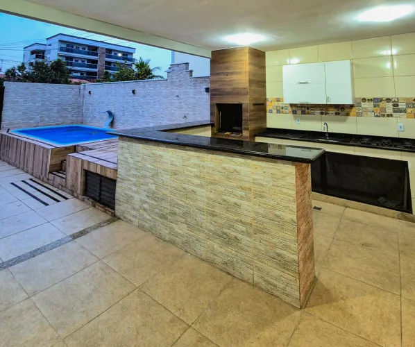 Triplex c/ Piscina Perto do Emissário Rio Das Ostras