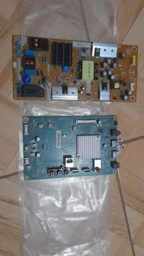 Placa principal tv aoc-43s5195/78 mais placa fonte.Obs: compare sua lvds se é igual a foto