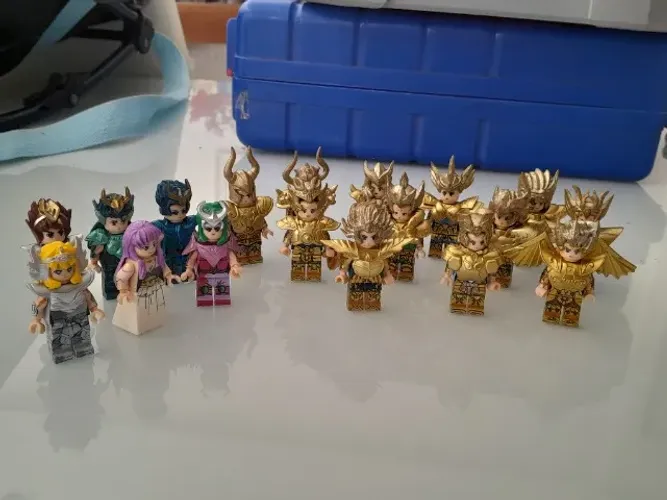 Figuras tipo Lego Cavalheiros do Zodiaco