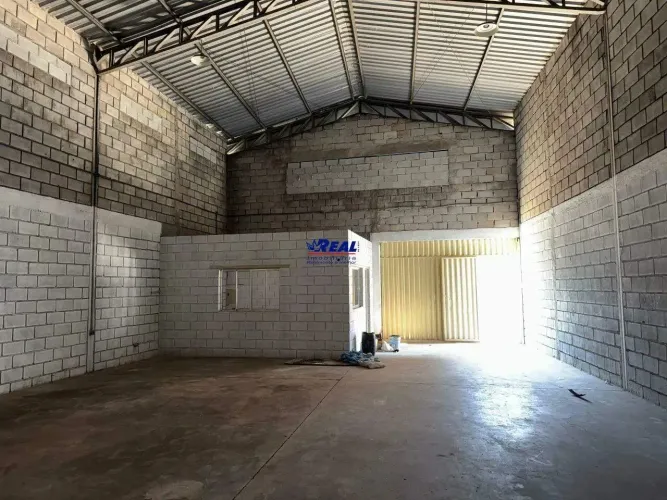 Excelente galpão para locação no Bairro Jardim Santa Rosa!