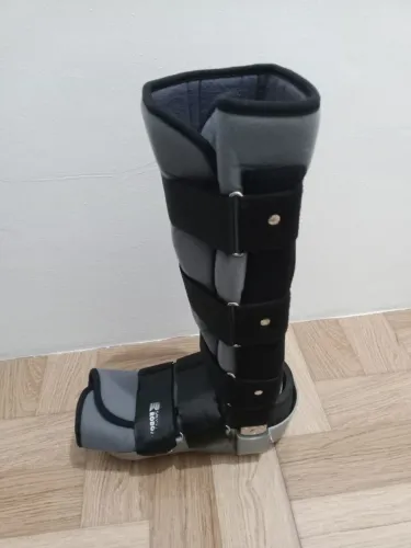 Bota ortopédica para imobilização