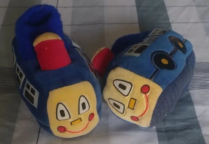Pantufa infantil trem