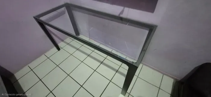 Mesa de escritório tok&stok completa, base + vidro 1.5m x 0.6m.